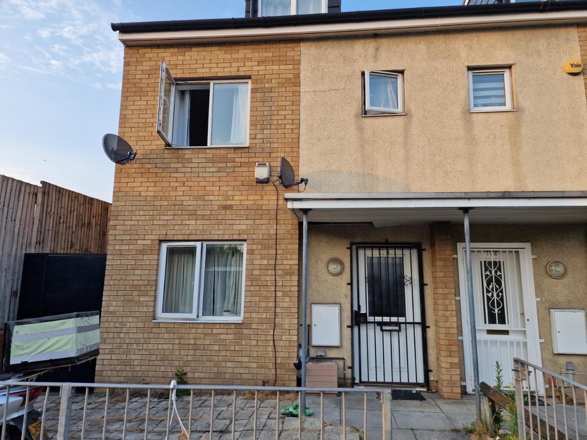 Mile End Budget Guesthouse London Exterior photo